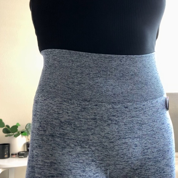 Victoria’s Secret PINK high waisted leggings - Picture 6 of 7